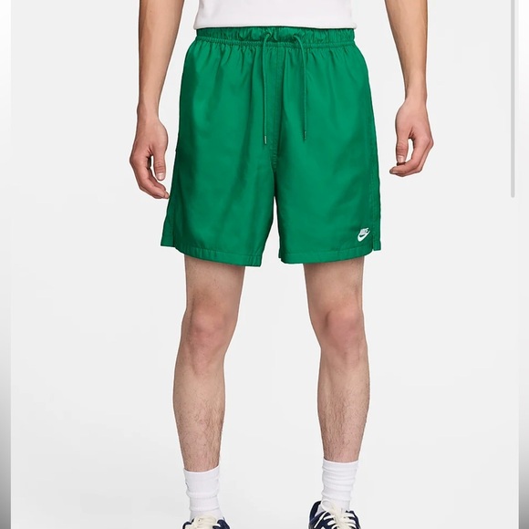 Nike green above the knee XL shorts nwt - Picture 1 of 5